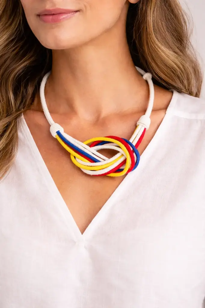 COLLAR NUDOS 